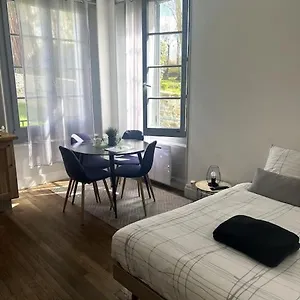 Appartement Harmonie N 2 Meuble Avec Petit Dejeuner, Néris-les-Bains
